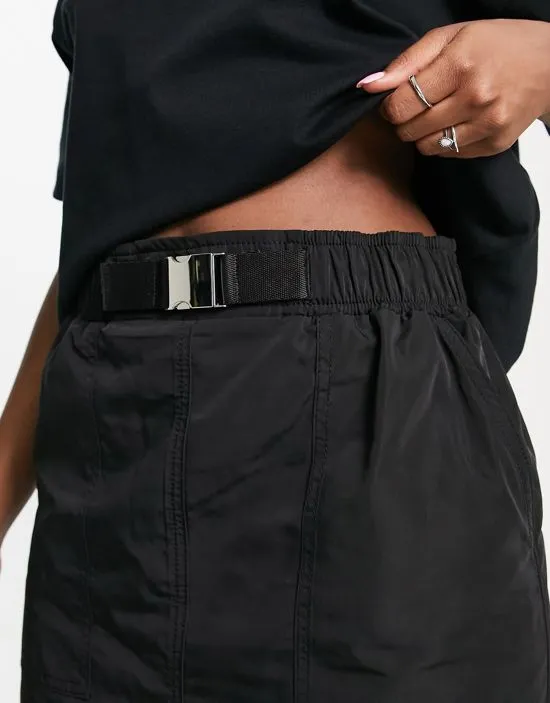 https://images.styletyx.com/images/maxi-cargo-skirt-with-belt-detail-in-techy-fabric-in-black-asos-design-13099364_3.webp