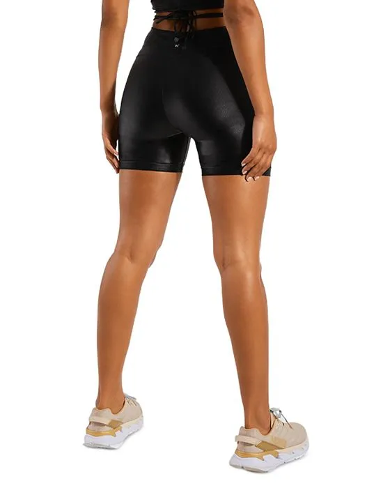 https://images.styletyx.com/images/maxie-high-rise-infinity-shorts-koral-1836010_2.webp