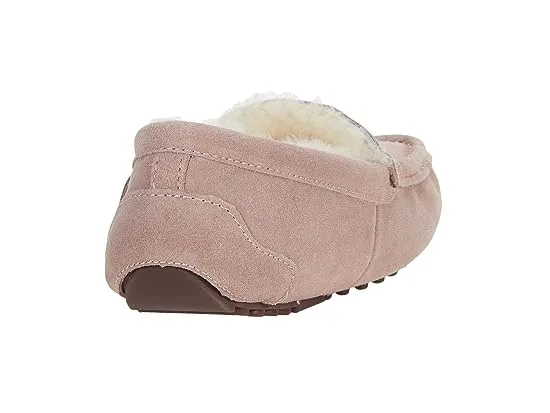 https://images.styletyx.com/images/mel-genuine-shearling-moccasin-fireside-by-dearfoams-1827829_5.webp