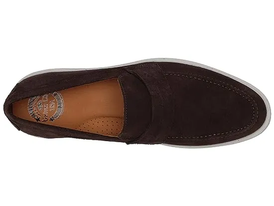 https://images.styletyx.com/images/mens-leather-made-in-brazil-eva-lightweight-penny-loafer-driver-club-usa-2395697_2.webp