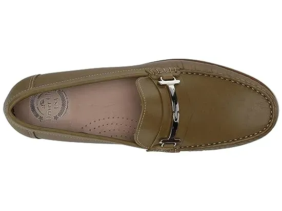 https://images.styletyx.com/images/mens-leather-made-in-brazil-lightweight-loafer-with-bit-buckle-driver-club-usa-2792670_2.webp