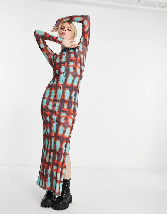 https://images.styletyx.com/images/mesh-tie-dye-check-print-cut-out-detail-maxi-dress-in-multi-annorlunda-13002737_4.webp