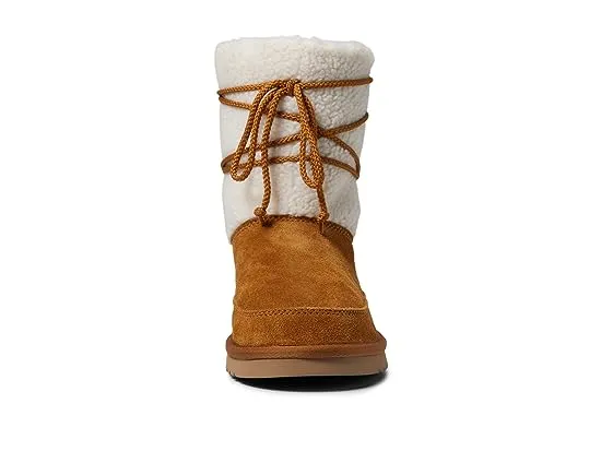 https://images.styletyx.com/images/michon-short-koolaburra-by-ugg-1799132_2.webp