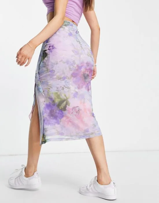 https://images.styletyx.com/images/midi-skirt-in-tie-dye-print-stradivarius-2638957_2.webp