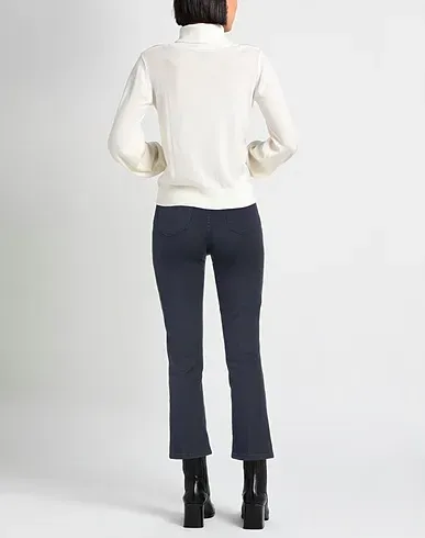 https://images.styletyx.com/images/midnight-blue-gabardine-casual-pants-bonheur-12954868_3.webp