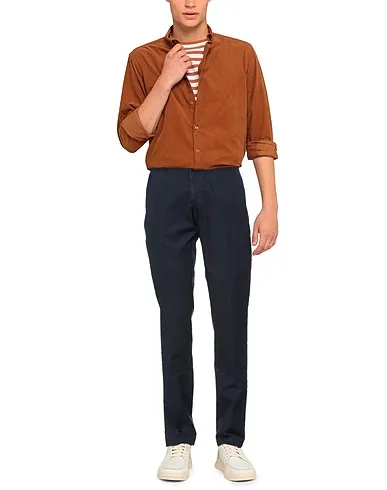 https://images.styletyx.com/images/midnight-blue-gabardine-casual-pants-jasper-reed-1615623_2.webp