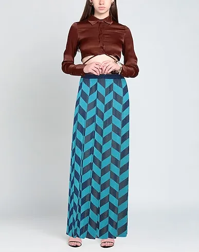 https://images.styletyx.com/images/midnight-blue-knitted-maxi-skirts-gucci-13351211_2.webp
