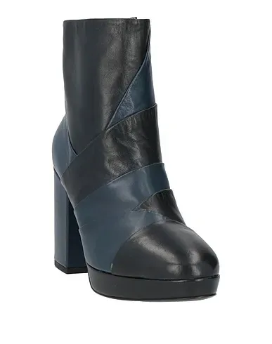 https://images.styletyx.com/images/midnight-blue-leather-ankle-boot-alberto-fermani-1004913823_2.webp