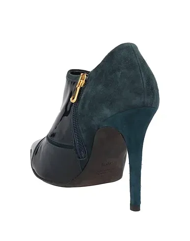 https://images.styletyx.com/images/midnight-blue-leather-ankle-boot-couture-1225699104_3.webp