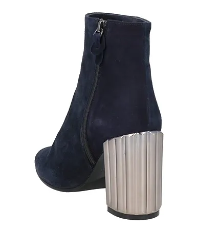 https://images.styletyx.com/images/midnight-blue-leather-ankle-boot-prezioso-1004256144_3.webp