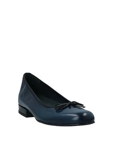 https://images.styletyx.com/images/midnight-blue-leather-ballet-flats-anastasio-13025977_2.webp