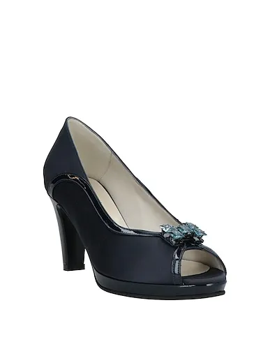 https://images.styletyx.com/images/midnight-blue-leather-pump-soraya-13085124_2.webp