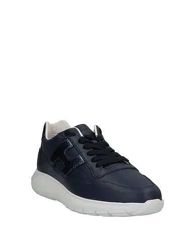 https://images.styletyx.com/images/midnight-blue-leather-sneakers-hogan-12989513_2.webp