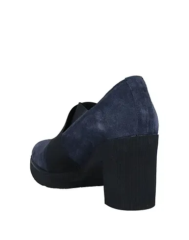https://images.styletyx.com/images/midnight-blue-loafers-wonders-1005284728_3.webp