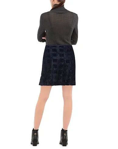 https://images.styletyx.com/images/midnight-blue-velvet-midi-skirt-cacharel-831129_3.webp