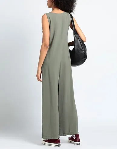 https://images.styletyx.com/images/military-green-crepe-jumpsuit-one-piece-numeroprimo-1004926035_3.webp