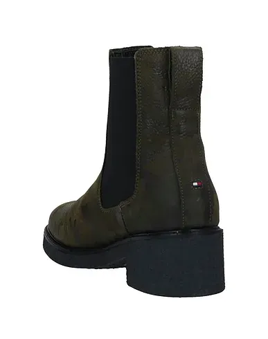 https://images.styletyx.com/images/military-green-leather-ankle-boot-tommy-hilfiger-600845_3.webp