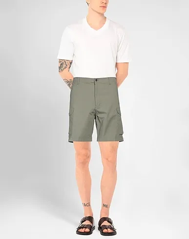 https://images.styletyx.com/images/military-green-plain-weave-shorts-bermuda-dockers-13153008_2.webp
