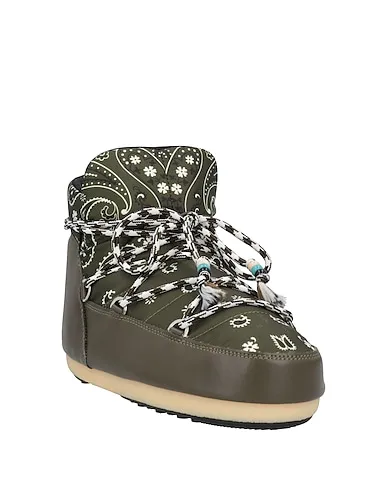 https://images.styletyx.com/images/military-green-techno-fabric-boots-alanui-13358030_2.webp