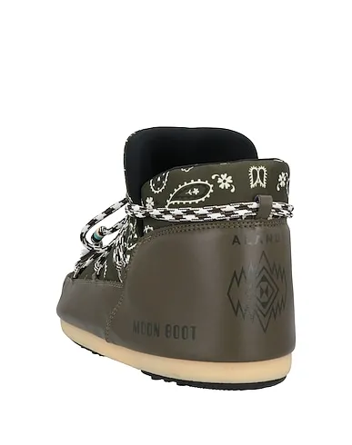 https://images.styletyx.com/images/military-green-techno-fabric-boots-alanui-13358030_3.webp
