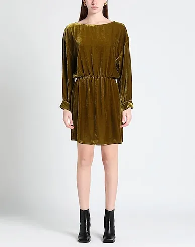https://images.styletyx.com/images/military-green-velvet-short-dress-solotre-729845629_2.webp