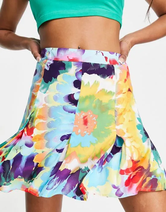 https://images.styletyx.com/images/mini-skirt-in-floral-part-of-a-set-missguided-petite-2800814_3.webp