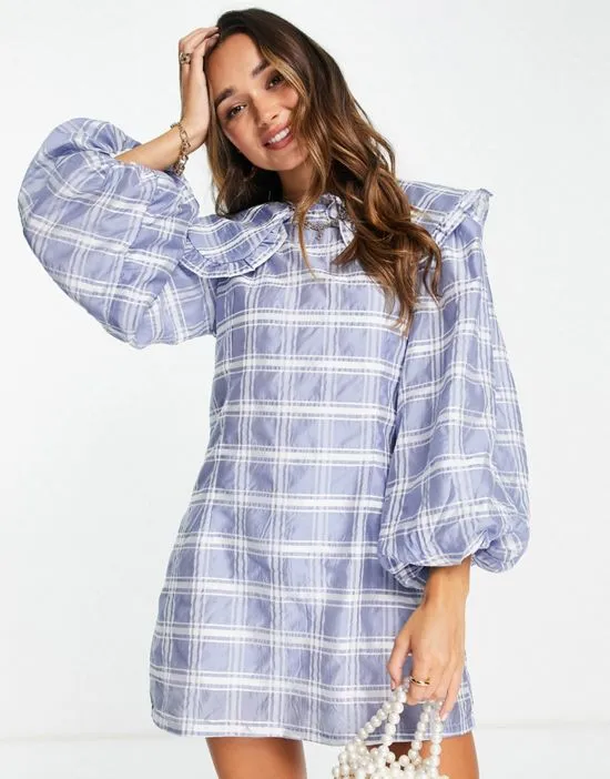 https://images.styletyx.com/images/mini-smock-dress-with-oversized-collar-in-blue-check-ghospell-1818955_2.webp