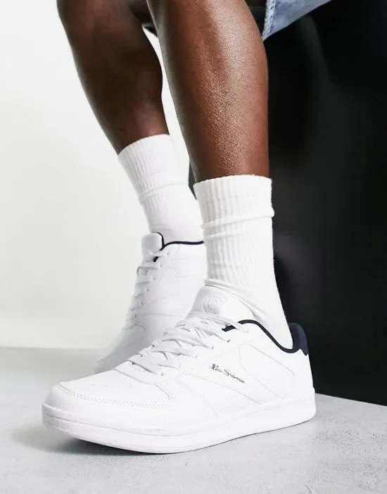 https://images.styletyx.com/images/minimal-lace-up-sneakers-in-white-and-navy-ben-sherman-1893350_1.webp