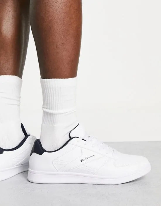 https://images.styletyx.com/images/minimal-lace-up-sneakers-in-white-and-navy-ben-sherman-1893350_2.webp