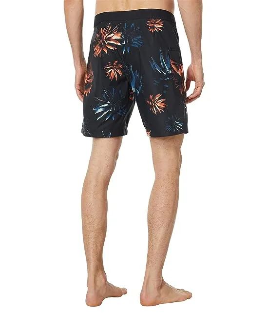 https://images.styletyx.com/images/mixed-18-boardshorts-ii-vans-1315878260_2.webp