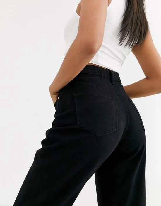 https://images.styletyx.com/images/mom-jeans-in-black-missguided-1783248_3.webp