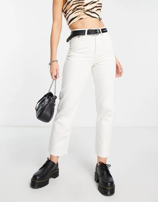 https://images.styletyx.com/images/montana-high-rise-straight-leg-jeans-in-cream-bolongaro-trevor-13274100_4.webp