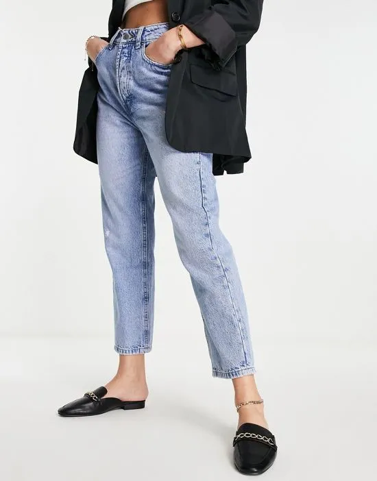 https://images.styletyx.com/images/motto-chain-flat-mules-in-black-asos-design-2122361_3.webp