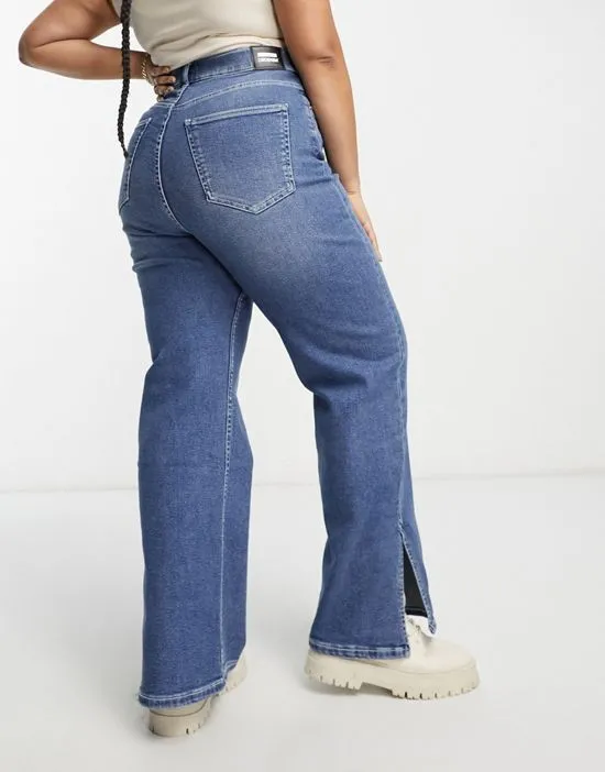 https://images.styletyx.com/images/moxy-straight-leg-shoe-split-jeans-in-mid-blue-dr-denim-plus-12998903_3.webp