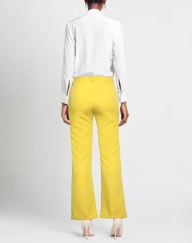 https://images.styletyx.com/images/mustard-crepe-casual-pants-vicolo-13353175_3.webp