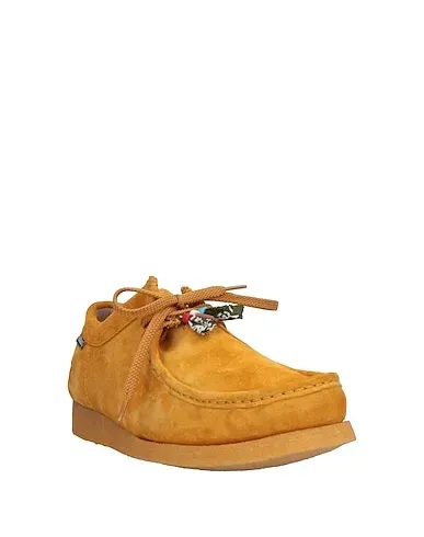 https://images.styletyx.com/images/mustard-leather-loafers-sebago-13241674_2.webp