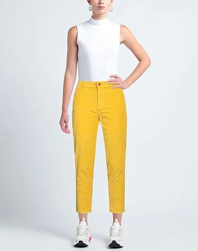 https://images.styletyx.com/images/mustard-velvet-casual-pants-cigala-s-1006400980_2.webp