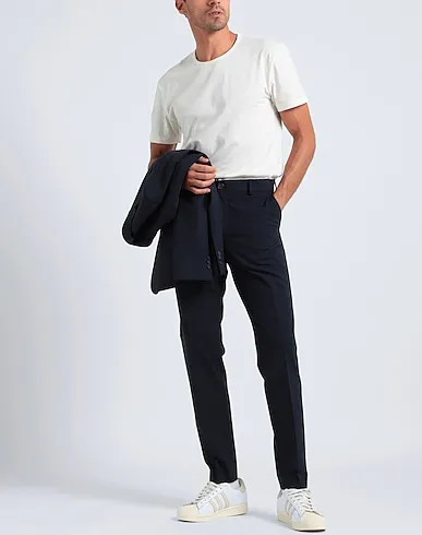 https://images.styletyx.com/images/navy-blue-cotton-twill-casual-pants-selected-homme-1596209337_4.webp