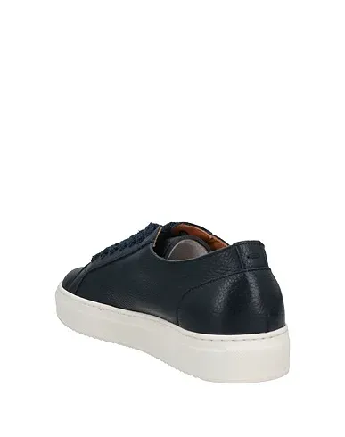 https://images.styletyx.com/images/navy-blue-leather-sneakers-calce-13362640_3.webp