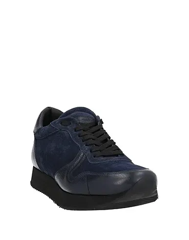 https://images.styletyx.com/images/navy-blue-leather-sneakers-pertini-1549854802_2.webp