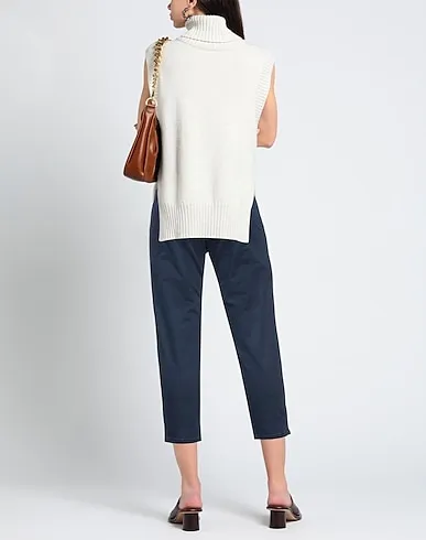 https://images.styletyx.com/images/navy-blue-plain-weave-cropped-pants-culottes-fifty-four-1667646390_3.webp