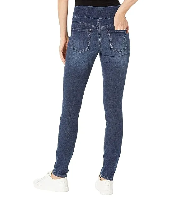 https://images.styletyx.com/images/nora-skinny-jag-jeans-1800837_2.webp