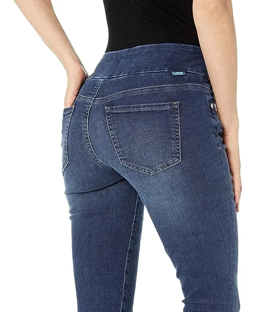 https://images.styletyx.com/images/nora-skinny-jag-jeans-1800837_3.webp