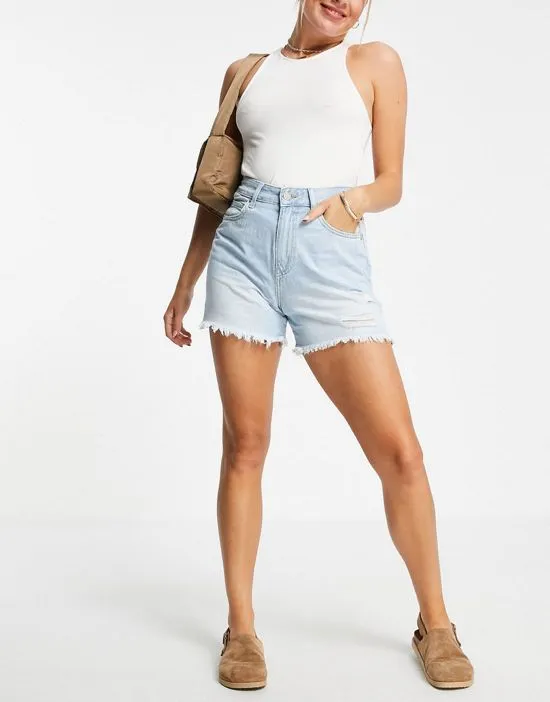 https://images.styletyx.com/images/nora-sky-high-denim-mom-shorts-in-bleach-wash-dr-denim-2871169_4.webp