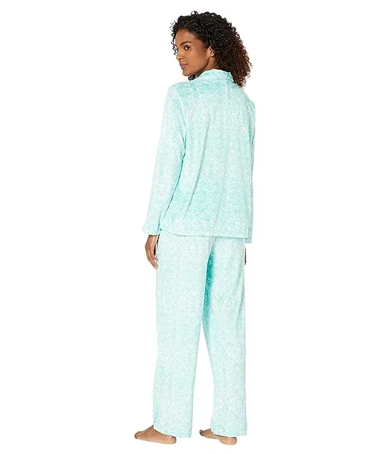 https://images.styletyx.com/images/novelties-long-sleeve-minky-fleece-girlfriend-pj-set-with-socks-karen-neuburger-2690623_3.webp