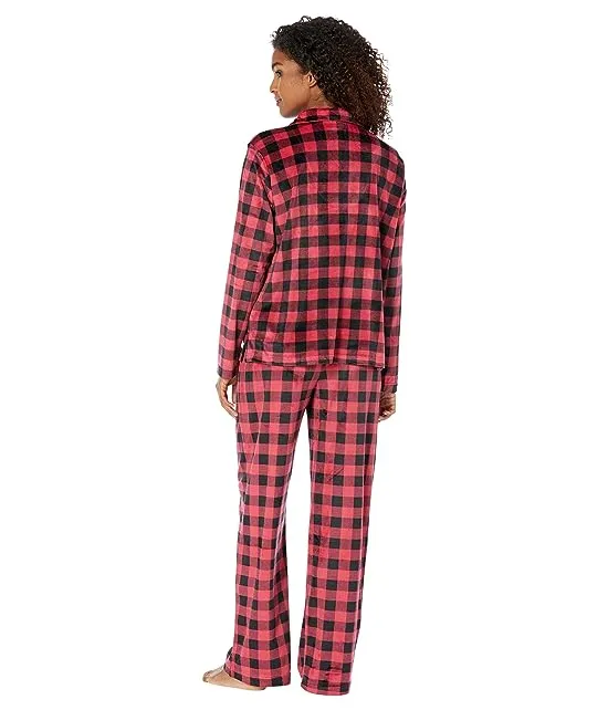 https://images.styletyx.com/images/novelties-long-sleeve-minky-fleece-girlfriend-pj-set-with-socks-karen-neuburger-2690624_3.webp