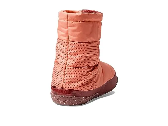 https://images.styletyx.com/images/nuptse-apres-bootie-the-north-face-13243405_5.webp