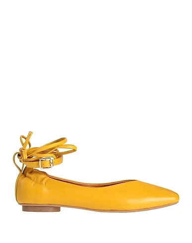 https://images.styletyx.com/images/ocher-ballet-flats-cafenoir-13027987_1.webp