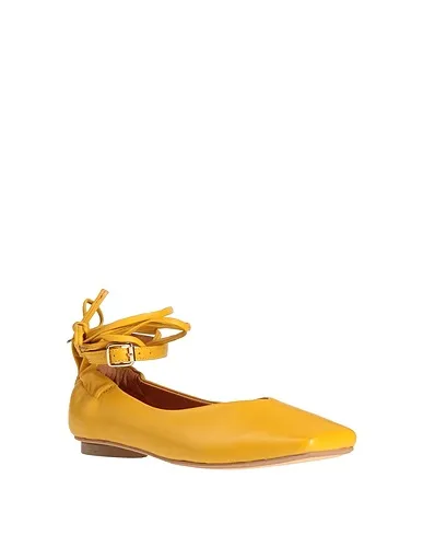 https://images.styletyx.com/images/ocher-ballet-flats-cafenoir-13027987_2.webp