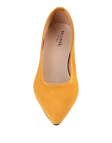 https://images.styletyx.com/images/ocher-ballet-flats-campo-marzio-ballerette-1398829_4.webp